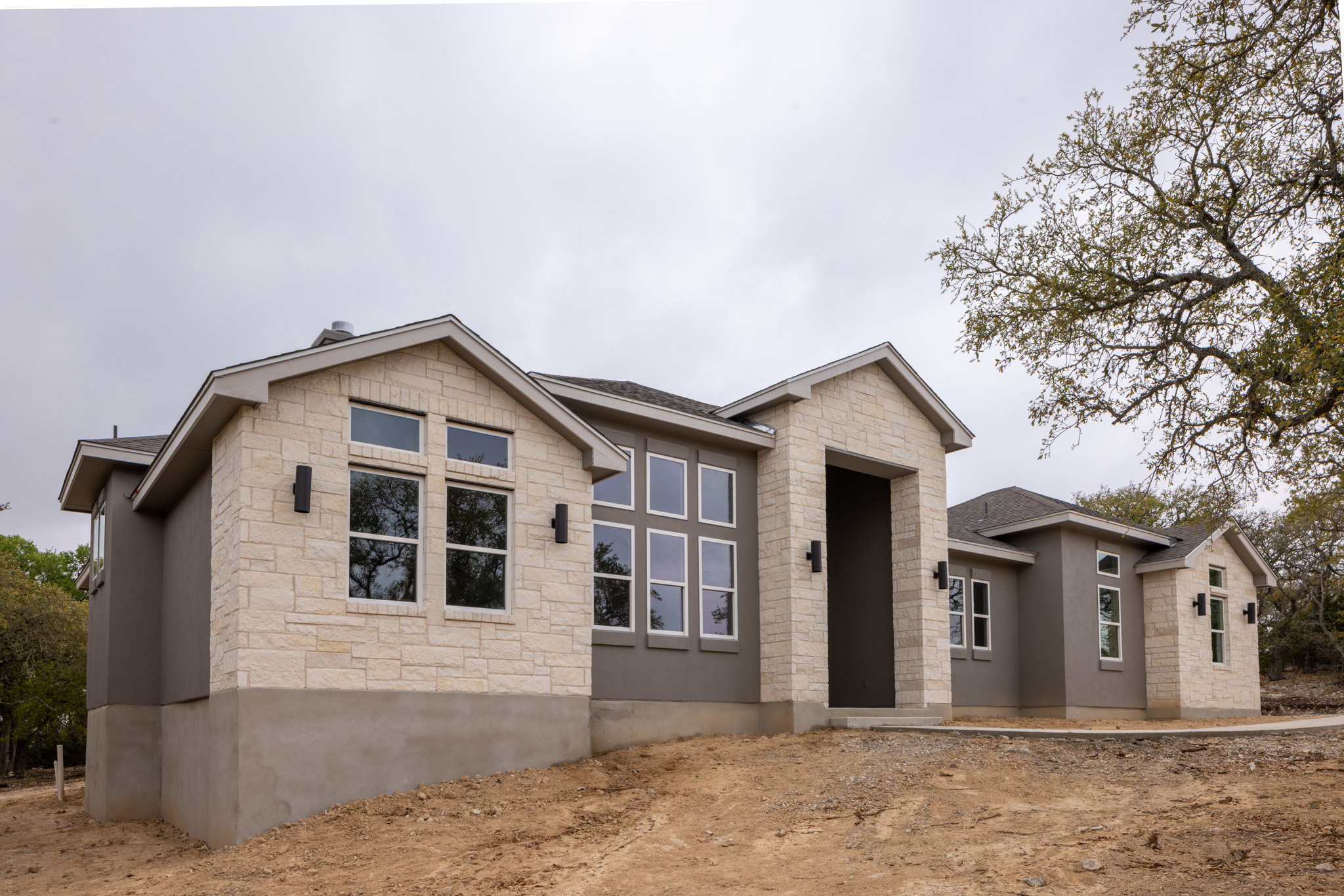 EDIT: Accurate description of this Shaw Co custom home