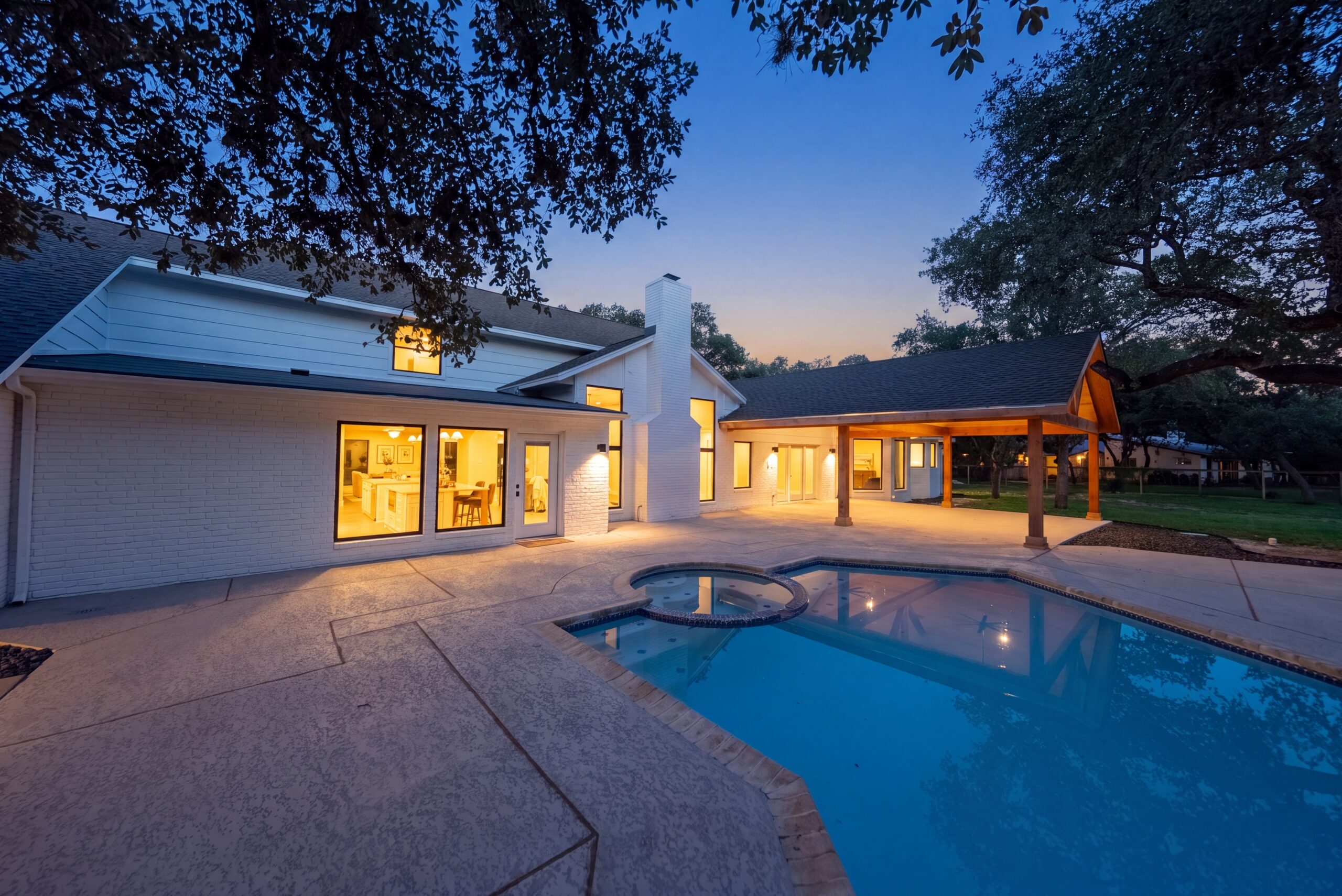 412 Cliffside Drive in Shavano Park